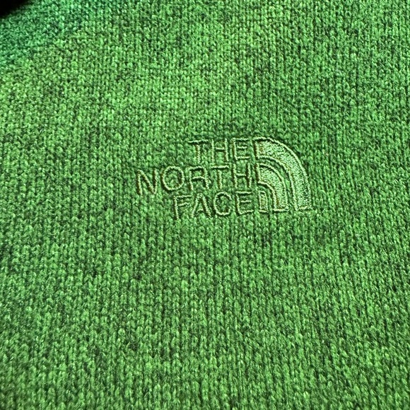 The North Face Men's 1/4 Zip Fleece Pullover - Picture 4 of 8